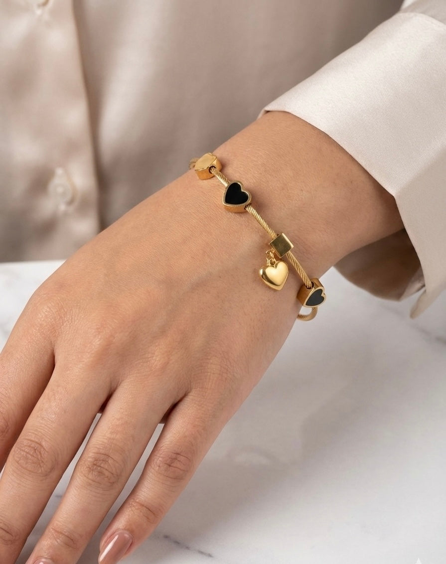 Black & Gold Heart Charm Kada