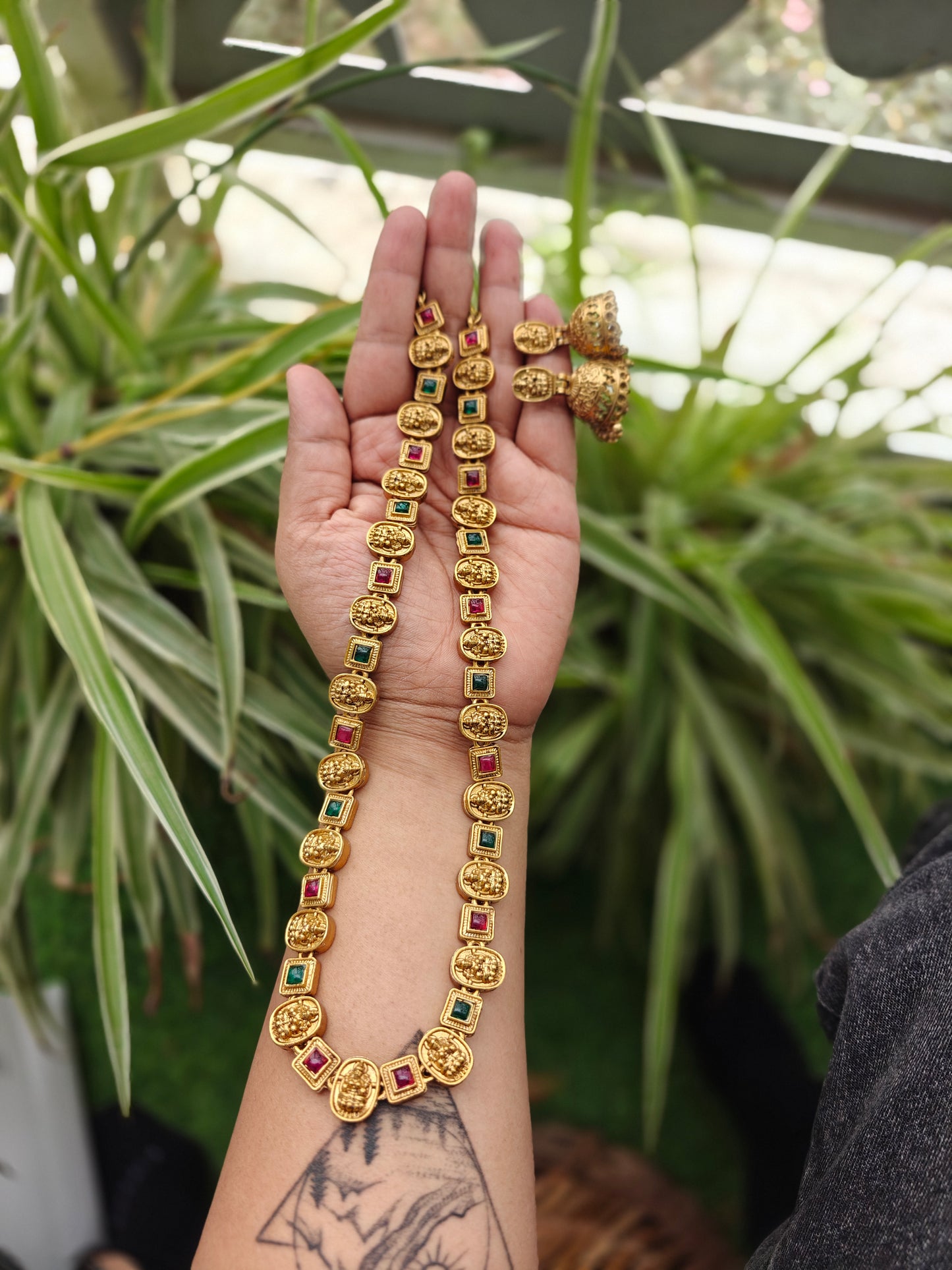 Annapurna Antique Haaram