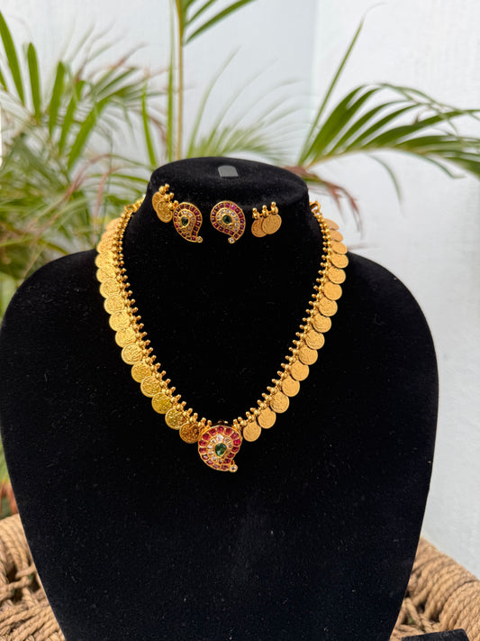 The Royal Kasu Dual-Charm Set