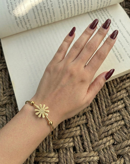 The Daisy Cuff