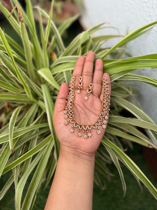 Zaria Floral Diamond Necklace Set
